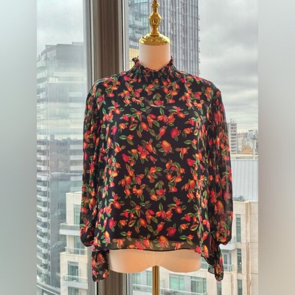 🆕 FARM Rio 🧿 NWOT Tropical Fruity & Floral Smocked Collar Blouse, Sz M - Picture 7 of 9
